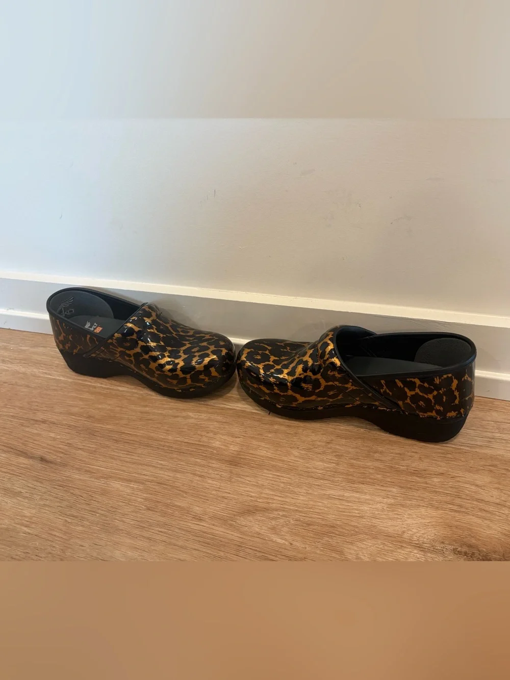 Dansko XP 2.0 Leopard Animal Print Professional Clogs EU 39 = US 8.5/9 Women’s - Picture 5 of 16